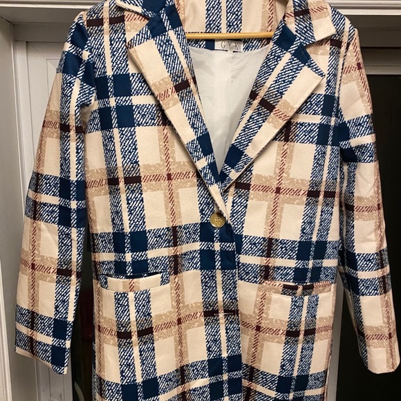 Cute Plaid Jacket - Picture 1 of 2